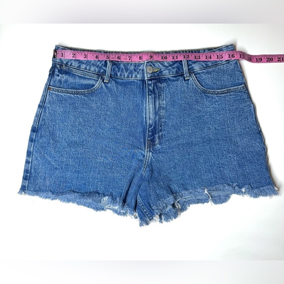 Wrangler Blue Jean Shorts for Women NWOT BEAUTIFUL - Picture 2 of 6